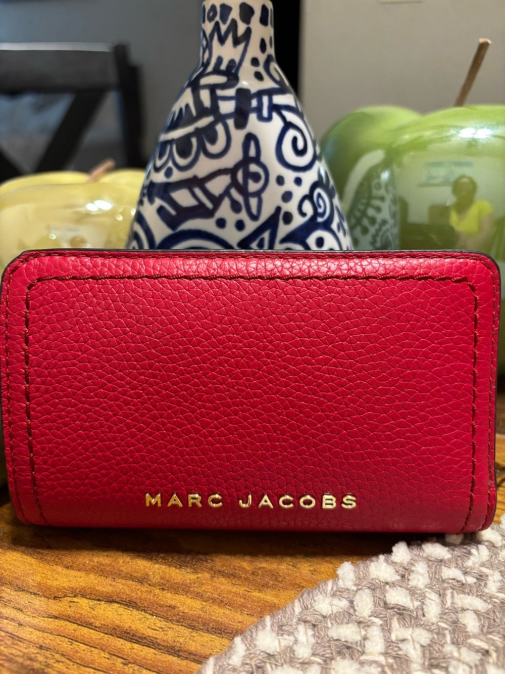 Marc Jacobs Red Pebbled Leather Compact Wallet - Excellent Condition